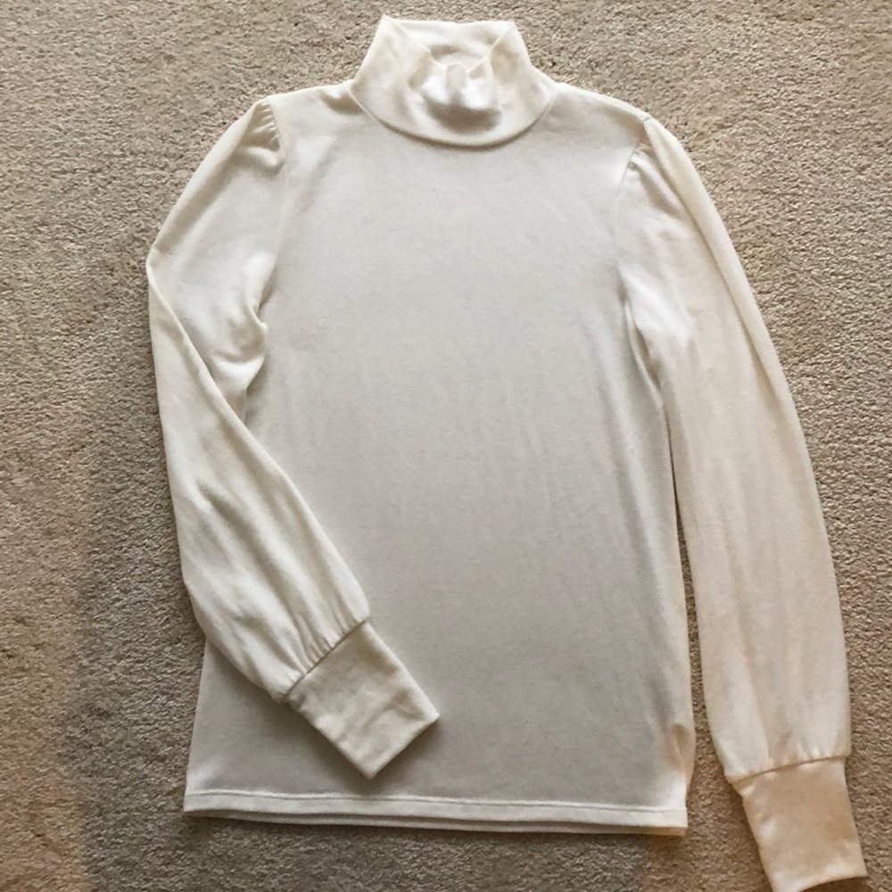 J. Crew Supercozy balloon top